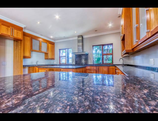 4 BEDROOM HOUSE TO LET IN HOUGHTON ESTATE